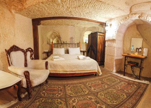 Angel Cave Suite - image 5