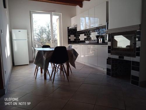 Location gîte proche Gourdon (46300) 4 à 6 personnes - Location saisonnière - Saint-Cirq-Souillaguet