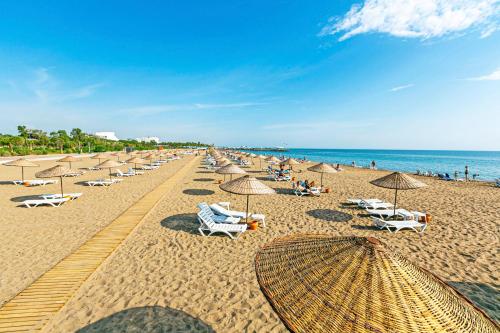 Paradise Town Villa Marina - main image