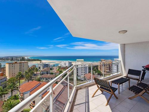 Mariners Highrise Apartment 902