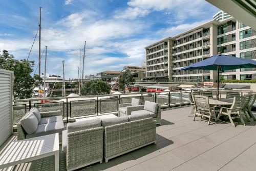 Ultimate outdoor-living Urban Getaway! 1 Carpark, Auckland (photo 6)