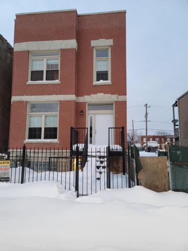 4 bed 2 bath minutes from downtown
