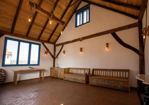 设施服务, DUNESDORFER PENSION in 锡吉什瓦拉