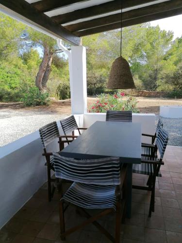 House with 3 bedrooms in Formentera with enclosed garden 5 km from the beach - image 8