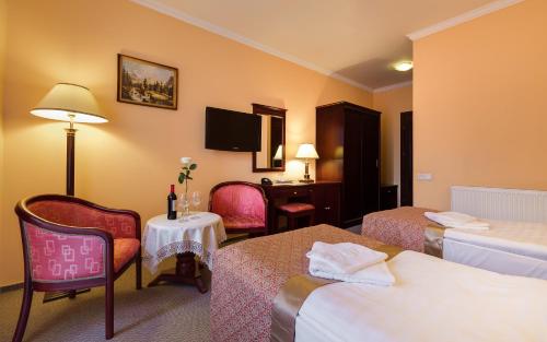 2 twin beds