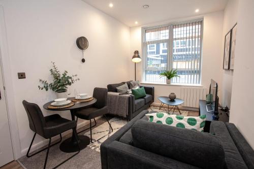 B&B Bolton - Modern 2 Bedroom Apartment in Bolton - Bed and Breakfast Bolton