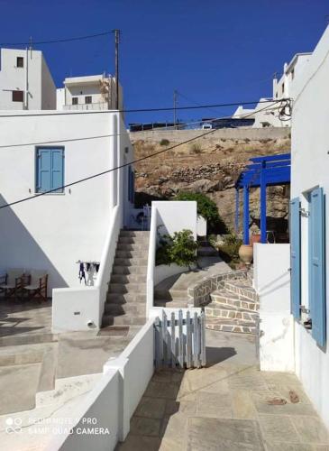 Anemoessa Studios in Serifose saar