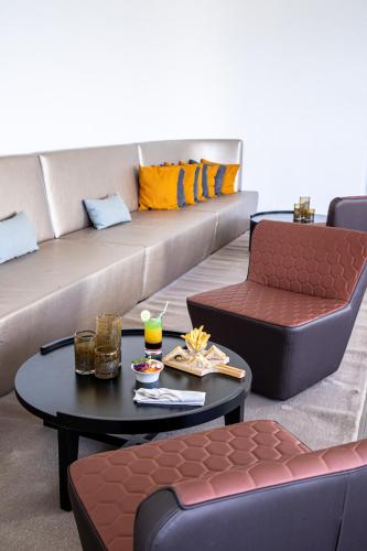Bar/lounge, Noom Hotel Niamey in Niamey