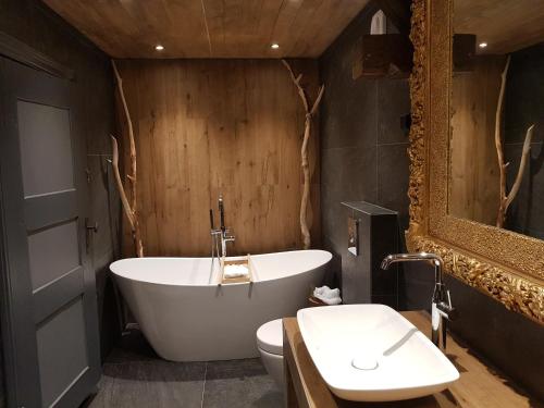 ห้องน้ำ, Lysko Gjestegard in ลาร์วิค