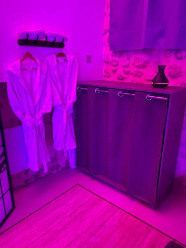 Gîte Love Dreams Jacuzzi privatif (Gite Love Dreams Jacuzzi privatif) in ฌีญัค