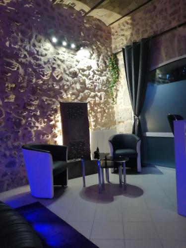 Gîte Love Dreams Jacuzzi privatif (Gite Love Dreams Jacuzzi privatif) in ฌีญัค