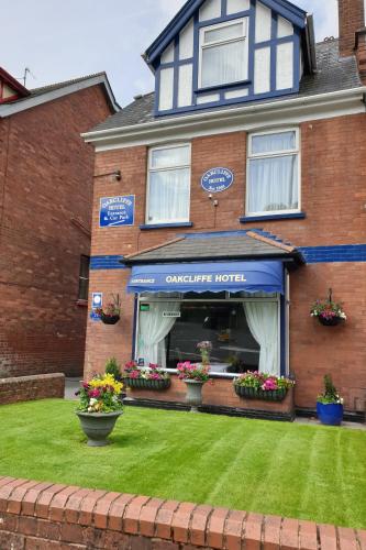 Oakcliffe Hotel - main image