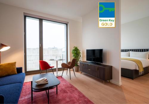 PREMIER SUITES Amsterdam - image 12