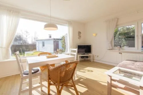 Ferienhaus Kleeblatt 5 - Zentrale, ruhige Lage mit Garten und Terrasse in Scharbeutz, Deutschland
