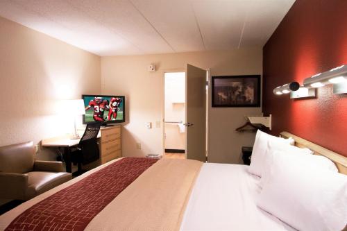 Red Roof Inn San Antonio Airport - image 11