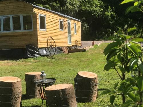 Diablos Luxury Shepherds huts - image 13