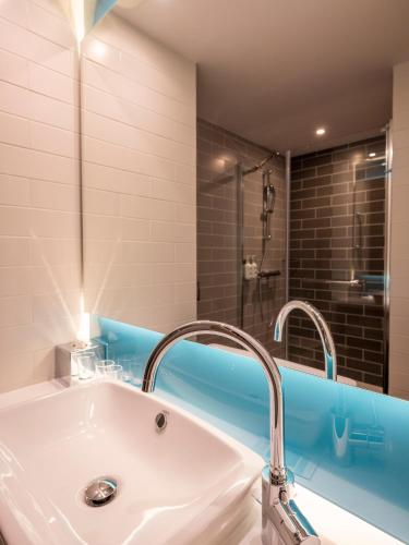 Holiday Inn Express - Nice - Grand Arenas an IHG Hotel - image 3
