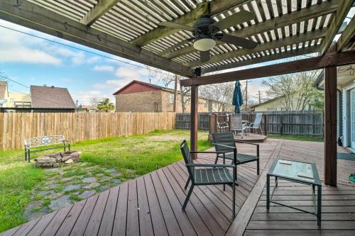 Bright College Station Abode 3 Mi to Kyle Field in Bryan, USA