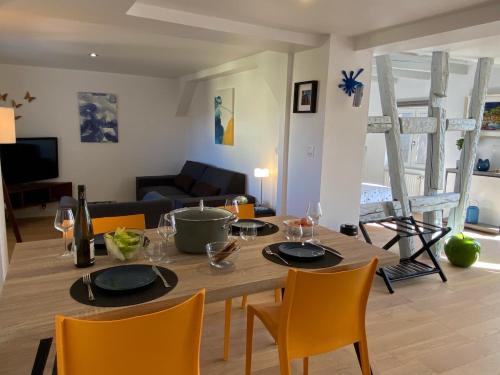 DUPLEX Le 12 - Appartement avec terrasse dans le vignoble - 5 mn du centre de Colmar