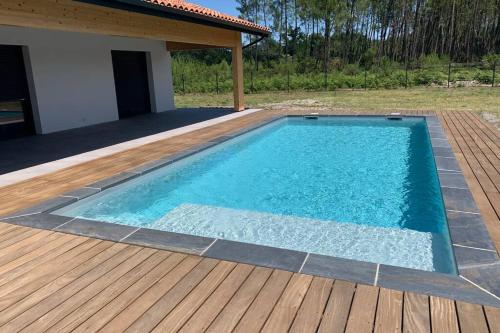 Maison au calme avec piscine gîte à louer Onesse-Laharie