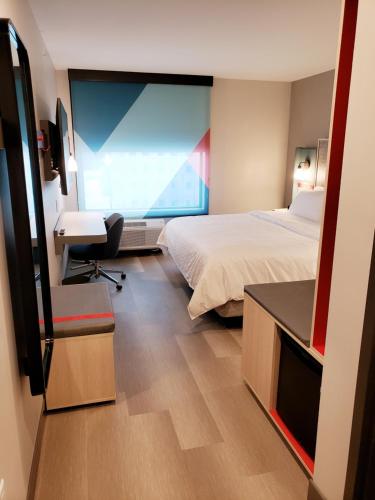Standard King Room