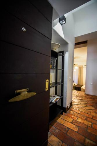 Studio Apartment image 10