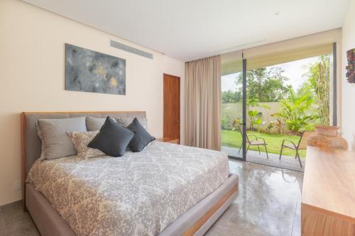 Marvelous Apartment with Unique Pool and extraordinary amenities