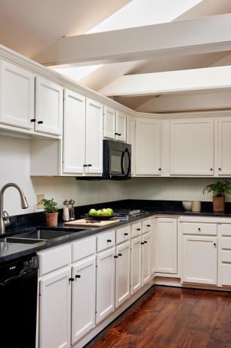 288568960 Kennebunkport Captains Collection