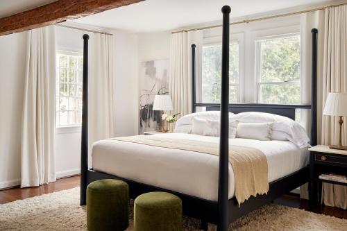 288568968 Kennebunkport Captains Collection