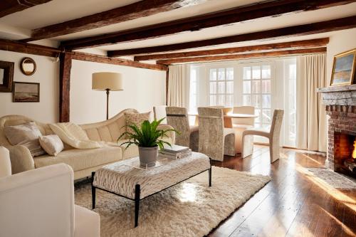288568969 Kennebunkport Captains Collection