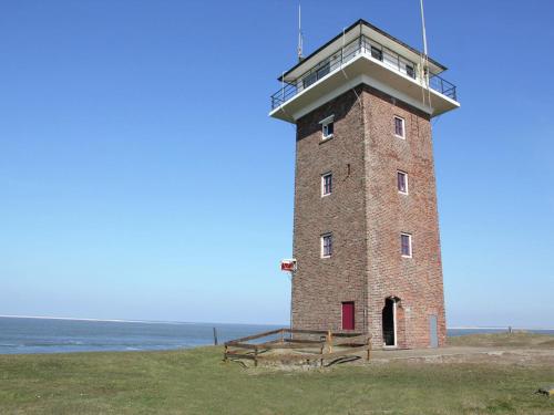 Heritage Holiday Home in Huisduinen near Sea