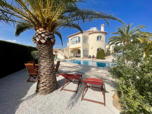 VILLA STRELITZIA WITH PRIVATE POOL & AMAZING VIEW