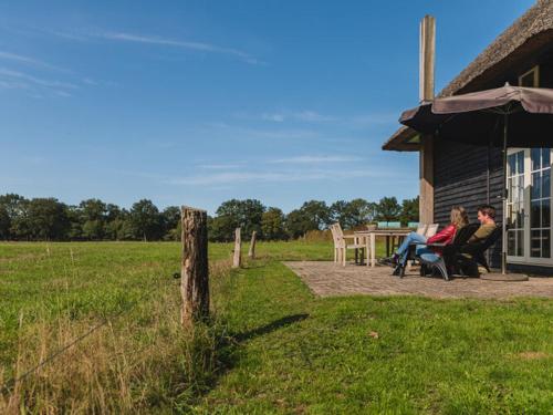  Authentic haystack in Wierden with a terrace, Pension in Wierden