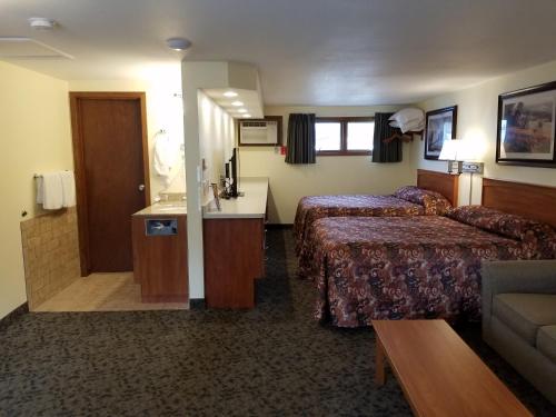 Black Hawk Motel & Suites