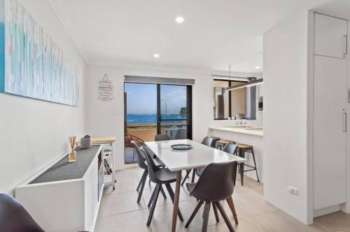 Bay Village - Shoal Bay Apartments in Shoal Bay