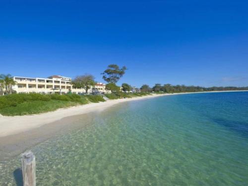 Bay Village - Shoal Bay Apartments in Shoal Bay