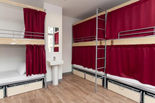6 bunk beds