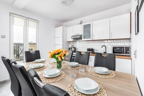 Three-Bedroom Apartment image 6