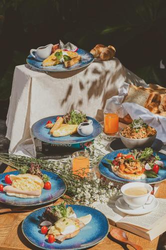 THEE Vijit Lanna by TH District