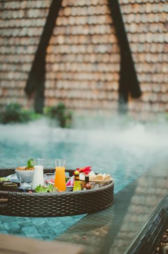 THEE Vijit Lanna by TH District