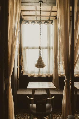 パブ/ラウンジ, ティー ヴィジット ランナ バイ TH ディストリクト (THEE Vijit Lanna by TH District) in ターペー