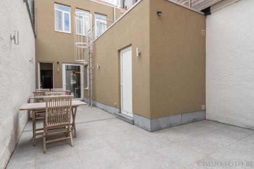 المرافق, Dendernachten in دينديرموند