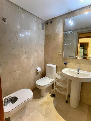 One-Bedroom Apartment image 9