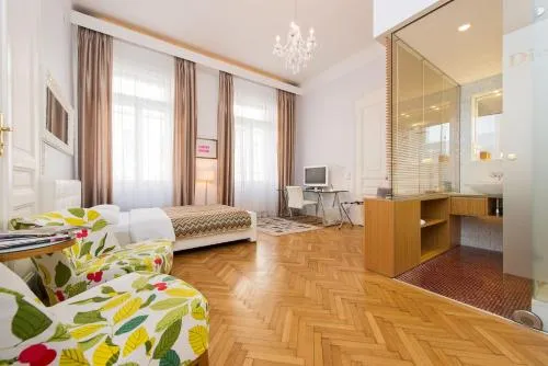 Rosa Linde - Comfort Rooms in Wien, Österreich