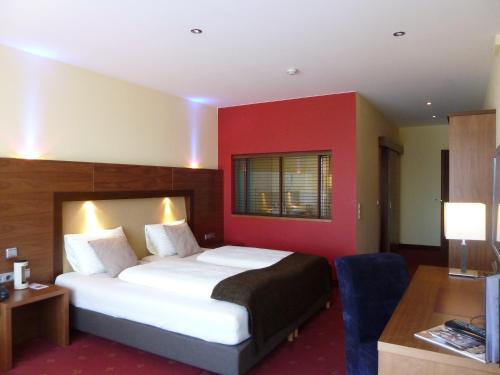 Hotel Salzburg – Salzburg, IA