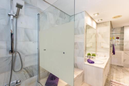 Beachside San Pedro Holiday Rental - main image