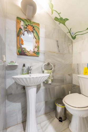 Beachside San Pedro Holiday Rental - image 2
