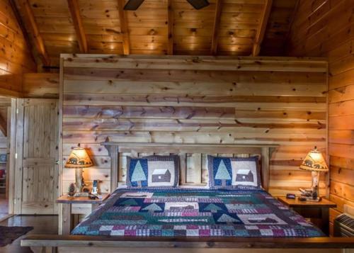 Lelands Lookout Luxury Cabin Hot Tub and Stunning Mountain Views - image 7