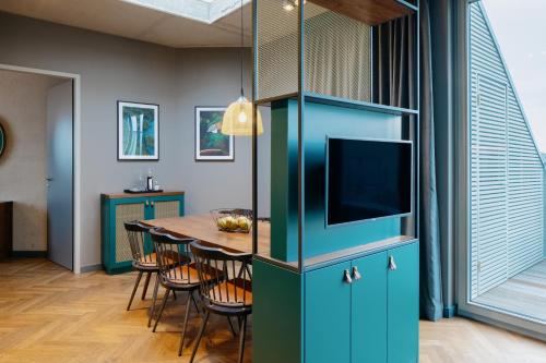 2 bedrooms, 3 beds