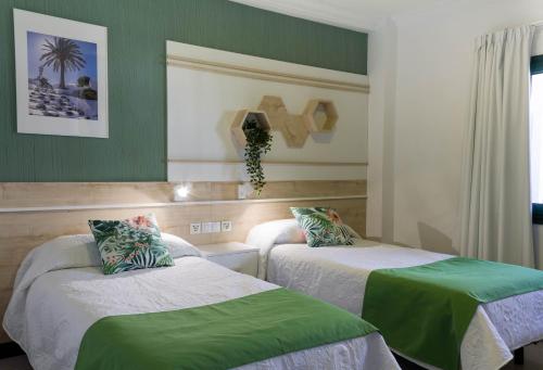 Apartamentos La Tegala - image 14